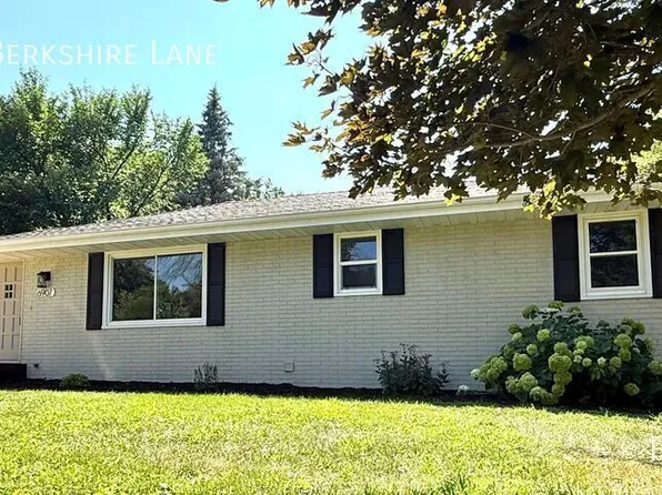 6907 Berkshire Ln N, Maple Grove, MN 55311