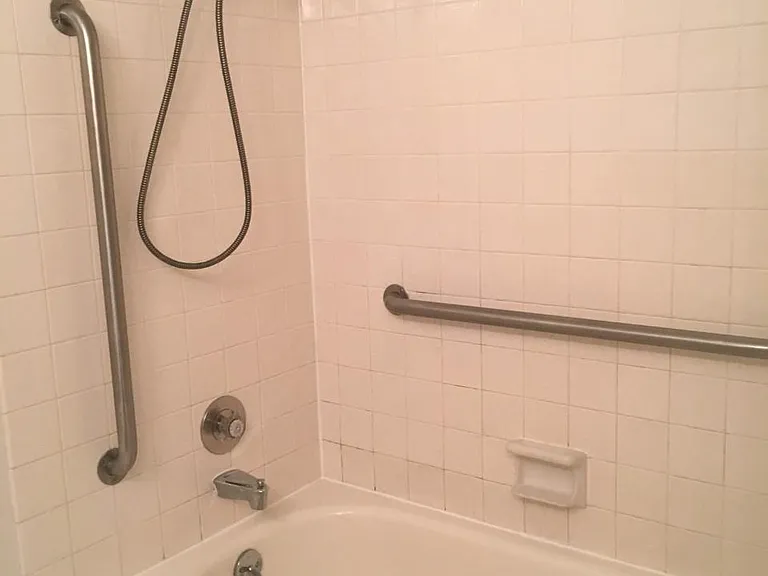 14915 NE 9th Pl — Photo 2