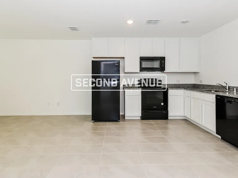 167 Sunflower St — Photo 4