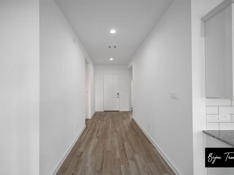 1728 Daylight Lake Dr — Photo 27