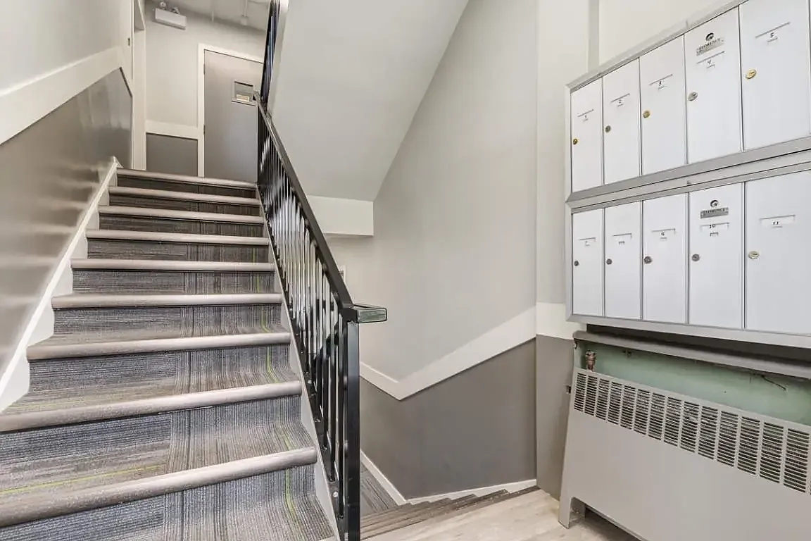 Lakeview Apartments — Photo 1
