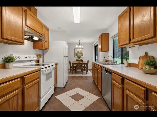 12810 210th St E, Graham, WA 98338