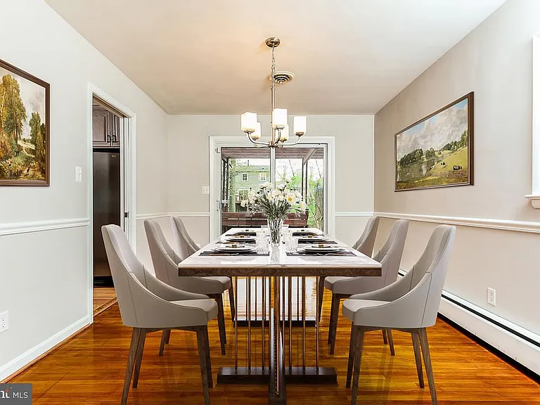 2271 Providence St — Photo 4