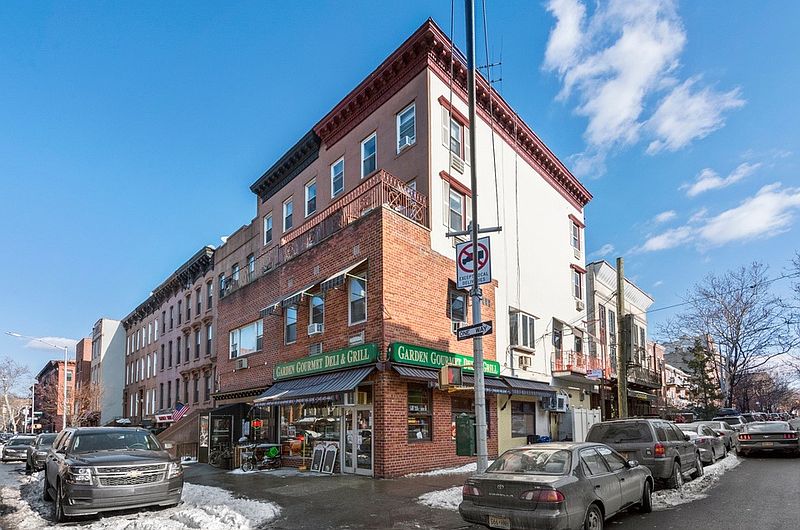 1st image of 531 Henry St