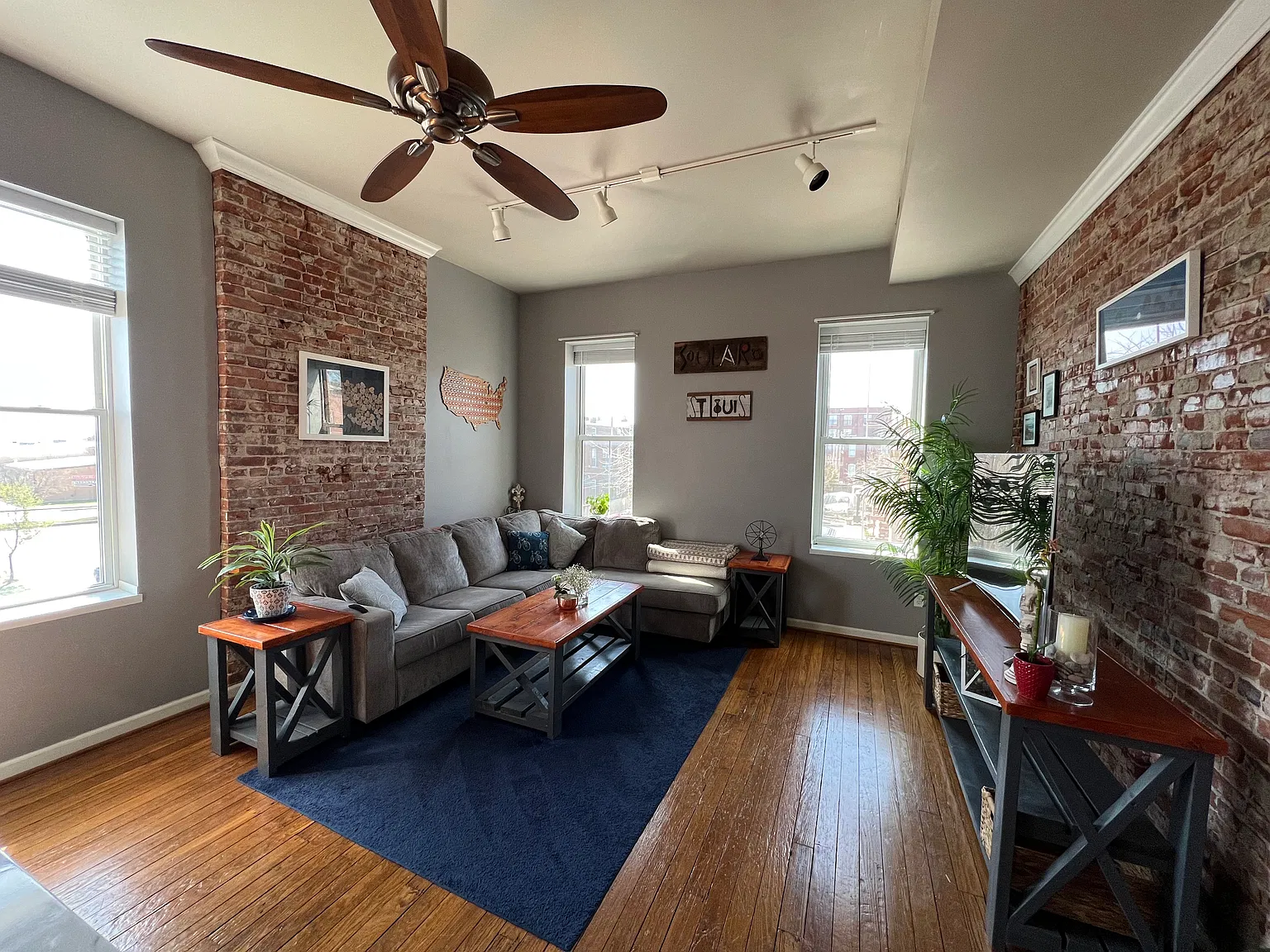 2 bed, 1.5 bath, 1200 sqft, $1,500 — Photo 3