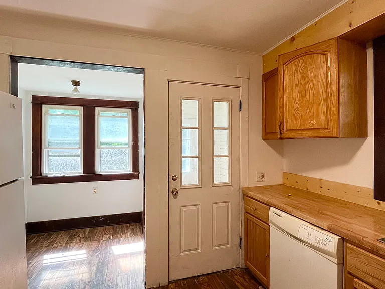 229 Medford St — Photo 5