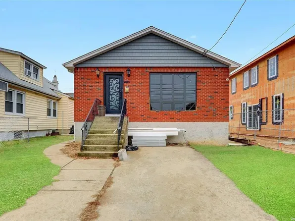 296 Waldorf Avenue, Elmont, NY 11003