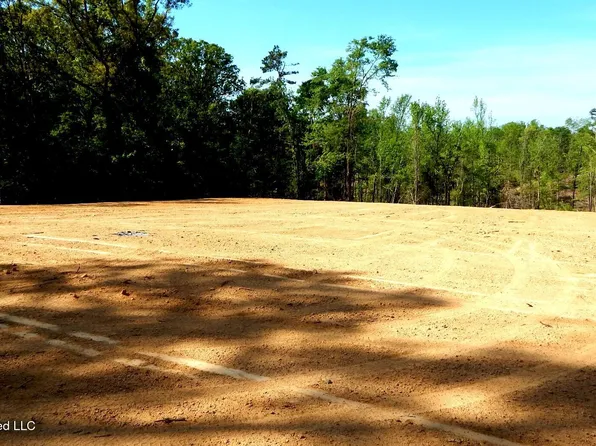 40 Nelia Rd, Grenada, MS 38901