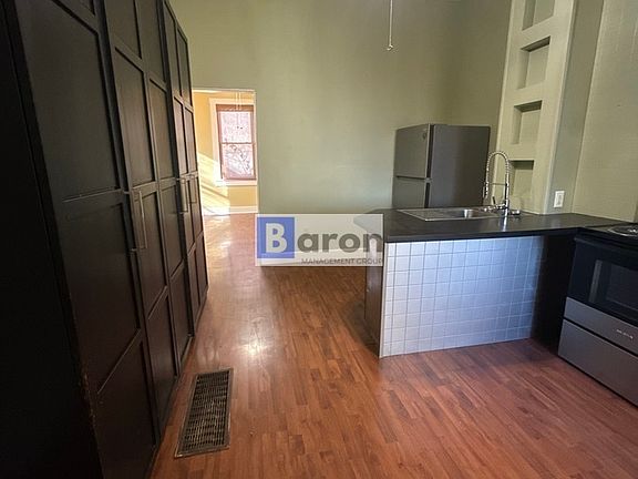 3rd image of 2308 Glenway Ave #1