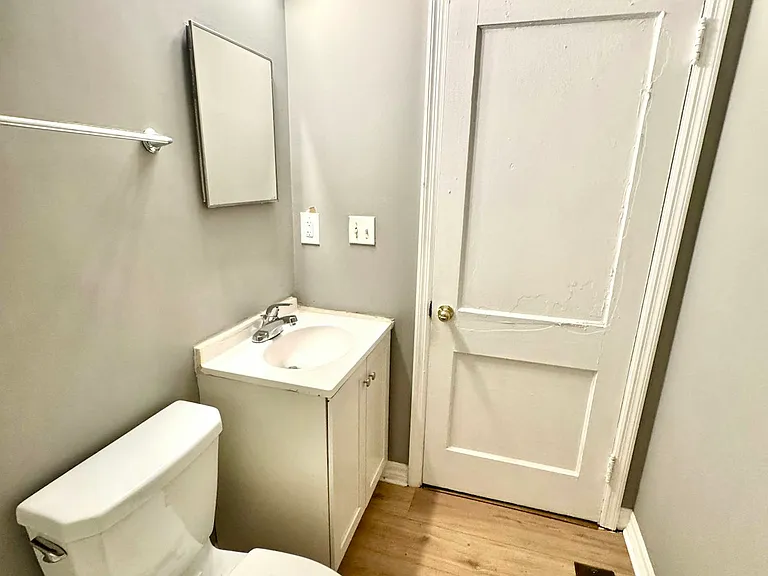 4223 Ellenwood Ave #102 — Photo 8