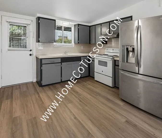 4537 E Fairmount St — Photo 7