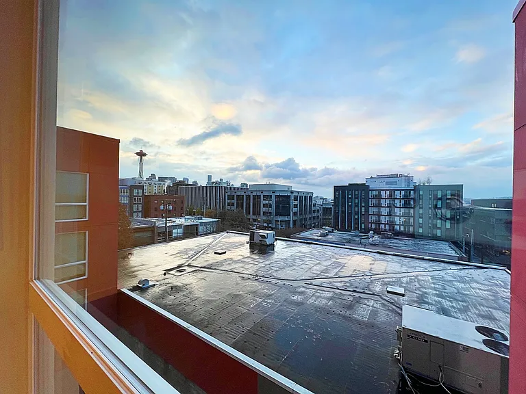 Queen Anne Flats — Photo 45