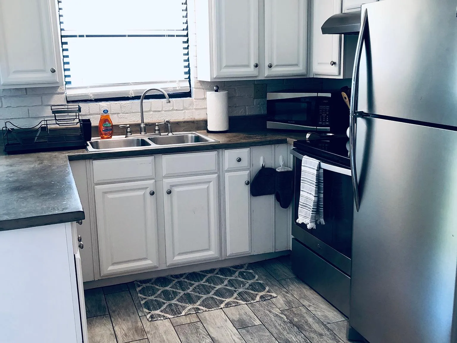 2 bed, 720 sqft, $1,375 — Photo 4