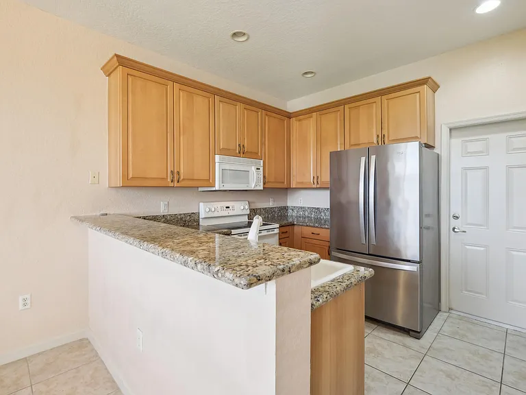 2584 Stockbridge Sq SW — Photo 16
