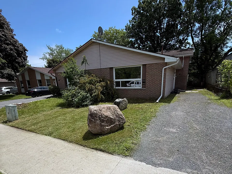 7 Calderwood Dr #1