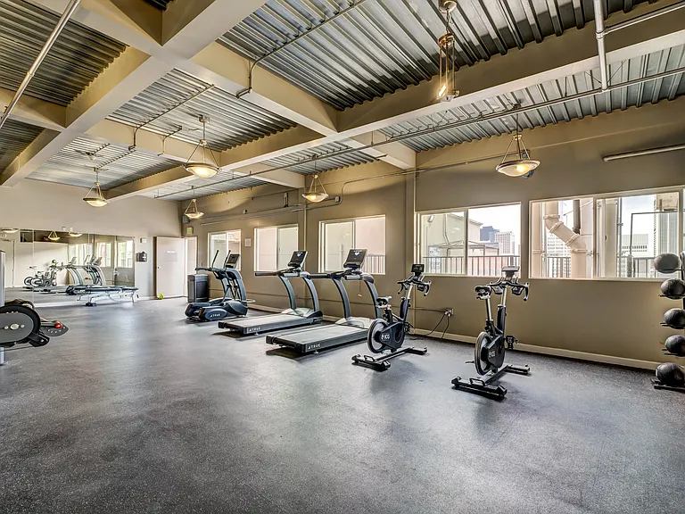 Thurman Lofts — Photo 5