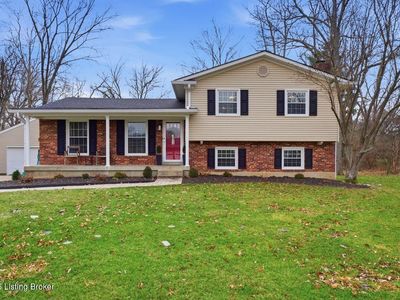 11102 Berwick Pl, Douglass Hills, KY, 40243