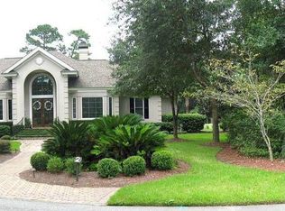 2 Deer Creek Ln, Savannah, GA 31411