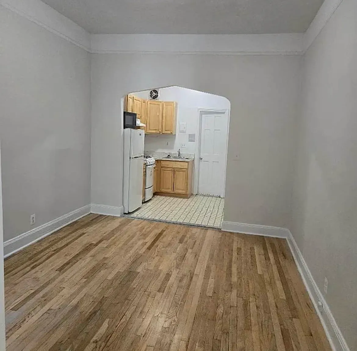 421 East 77th Street — Photo 2