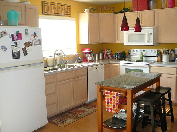 Kitchen with Island