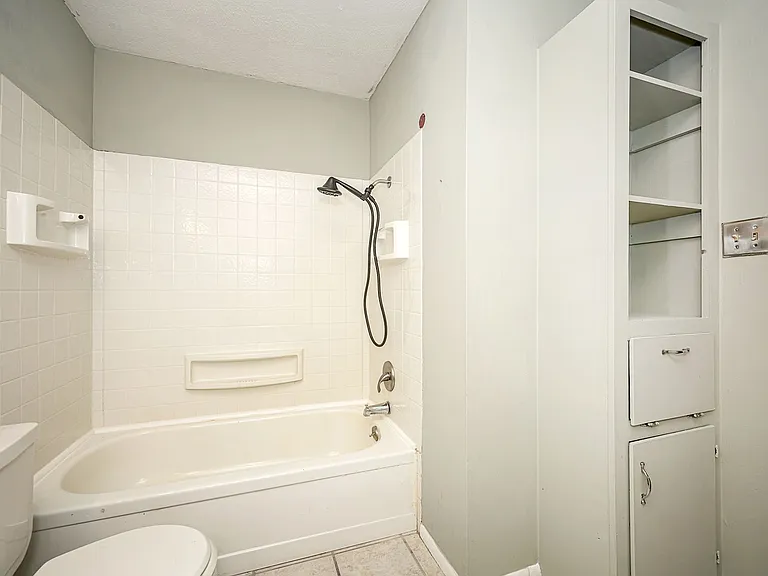 5836 Slater Cir — Photo 32
