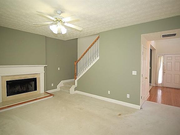 4th image of 1550 Hampton Hollow Dr