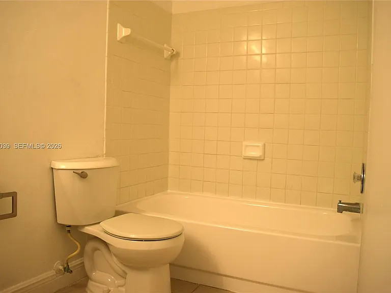 5628 Rock Island Rd #185 — Photo 9