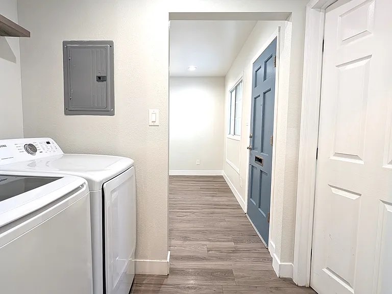 12602 Foxley Dr — Photo 7