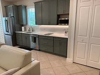 1 bed, 1.0 bath, 722 sqft, $3,000 — Photo 2