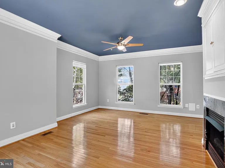 110 Elmcroft Blvd — Photo 8