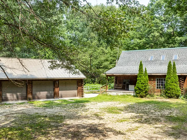 10090 Snowbowl Rd, Houghton Lake, MI 48629