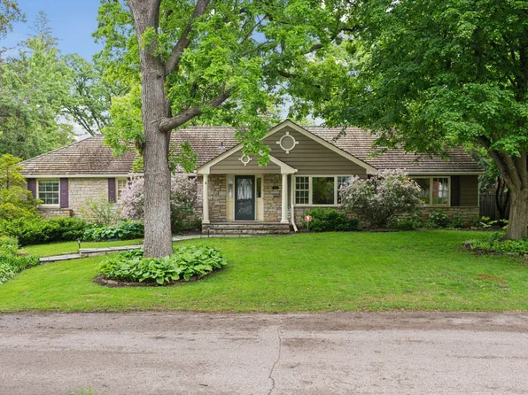 10 Woodland Rd, Edina, MN 55424
