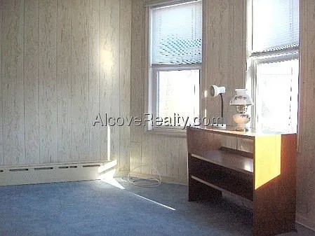 Cameron Ave — Photo 5