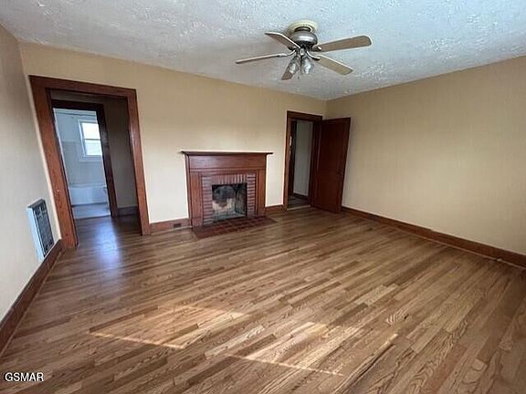 4th image of 2815 Ramona St