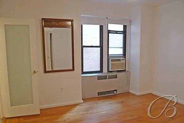 Rented by Bellmarc Realty | media 3
