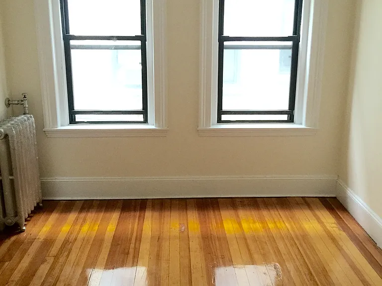 Brighton Avenue Apartments, 19-25 — Photo 2