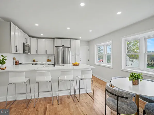 280 Summit Ave, Conshohocken, PA 19428