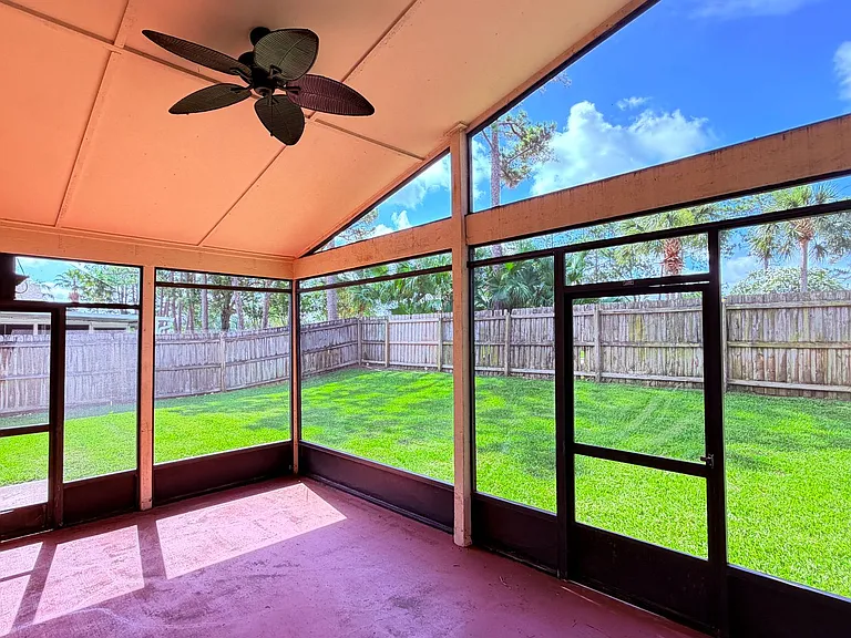 12424 Wilcox Ct — Photo 37