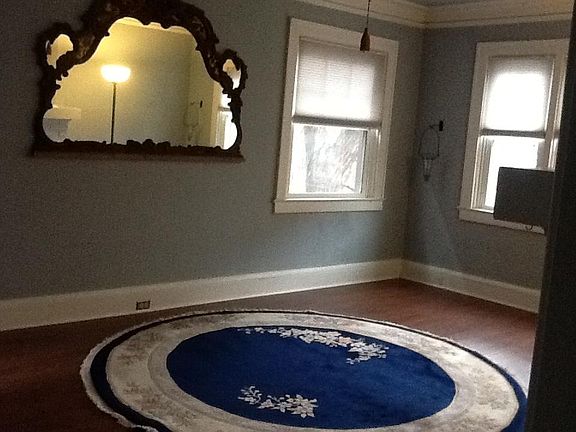 Living Room. Rug, mirror not included.