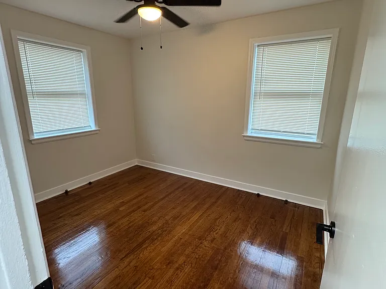 749 E 118th St #5 — Photo 5