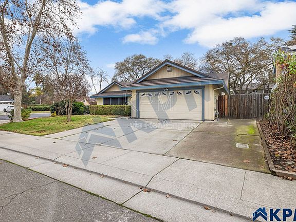 2nd image of 9146 Blue Fox Way