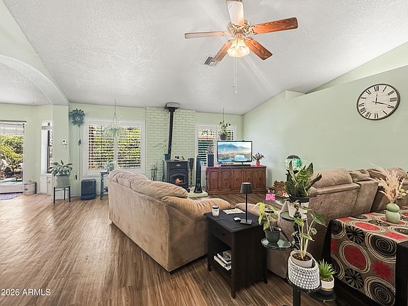 4th image of 1203 S Settlers Circle
