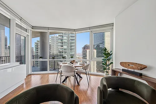 66 Rockwell Pl Photo 1