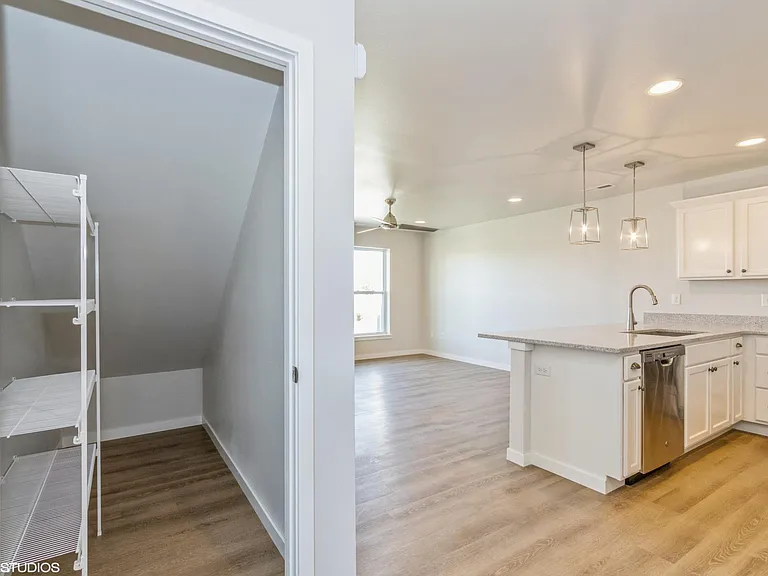 2225 Saint Andrews Dr — Photo 7