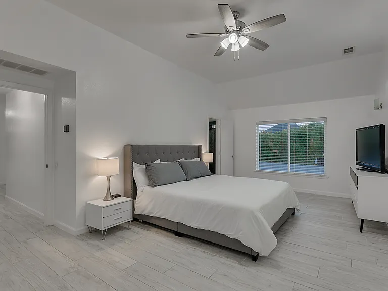 6319 Windmill Cir — Photo 24