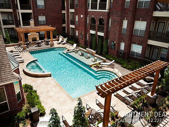 3rd image of 8793 Woodway Dr #1920