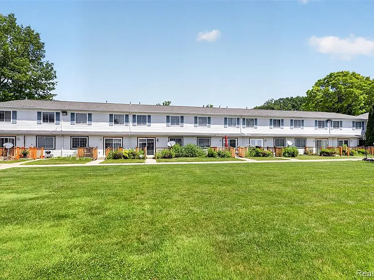 16515 Terrace Village Dr — Photo 64