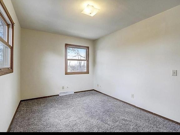 5th image of 3705 Portage Rd