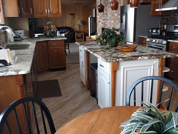 eat in kitchen/family room