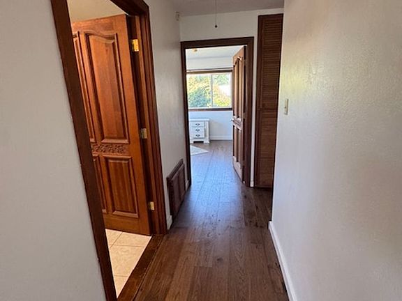 4th image of 2424 L St #1